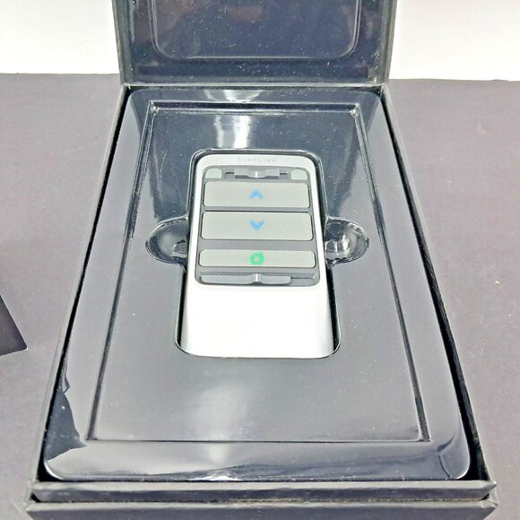 Surflink Paradigm Remote Model 100 - Complete In Box With Documentation - Picture 5 of 9